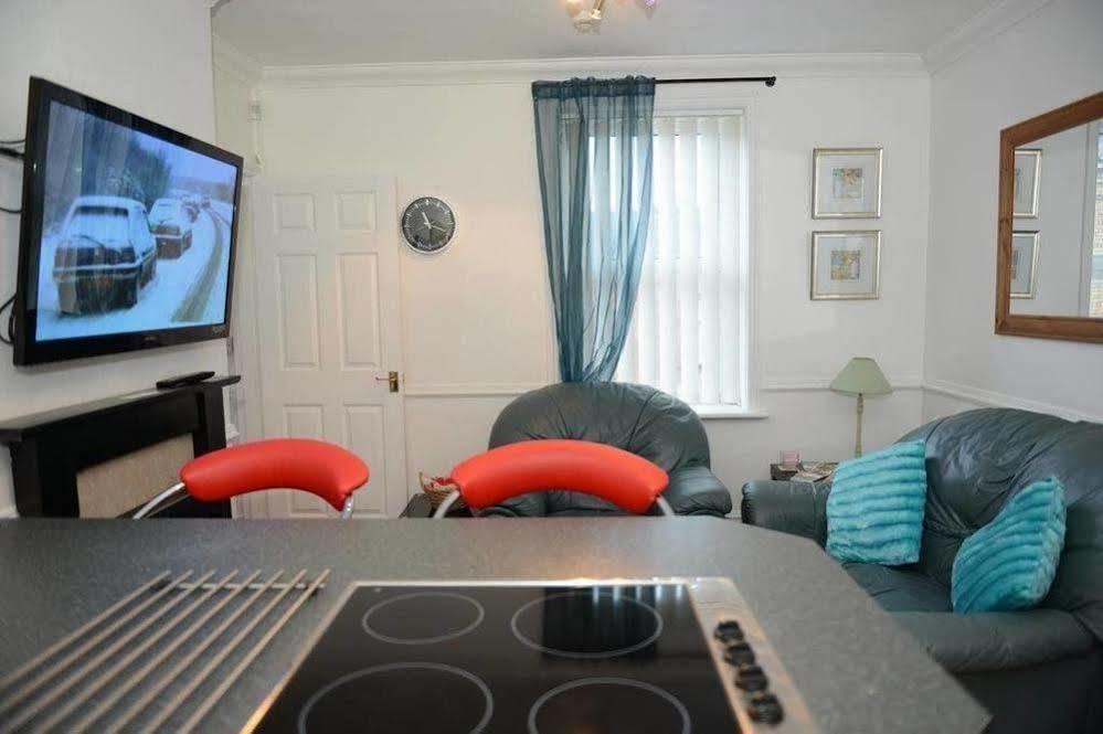 F3 2 Bedroomed Town House - Free Parking - Super 150 Mbps Wifi Near Gavin N Stacey Film House - 1 Free Dog Allowed Barry Exterior foto