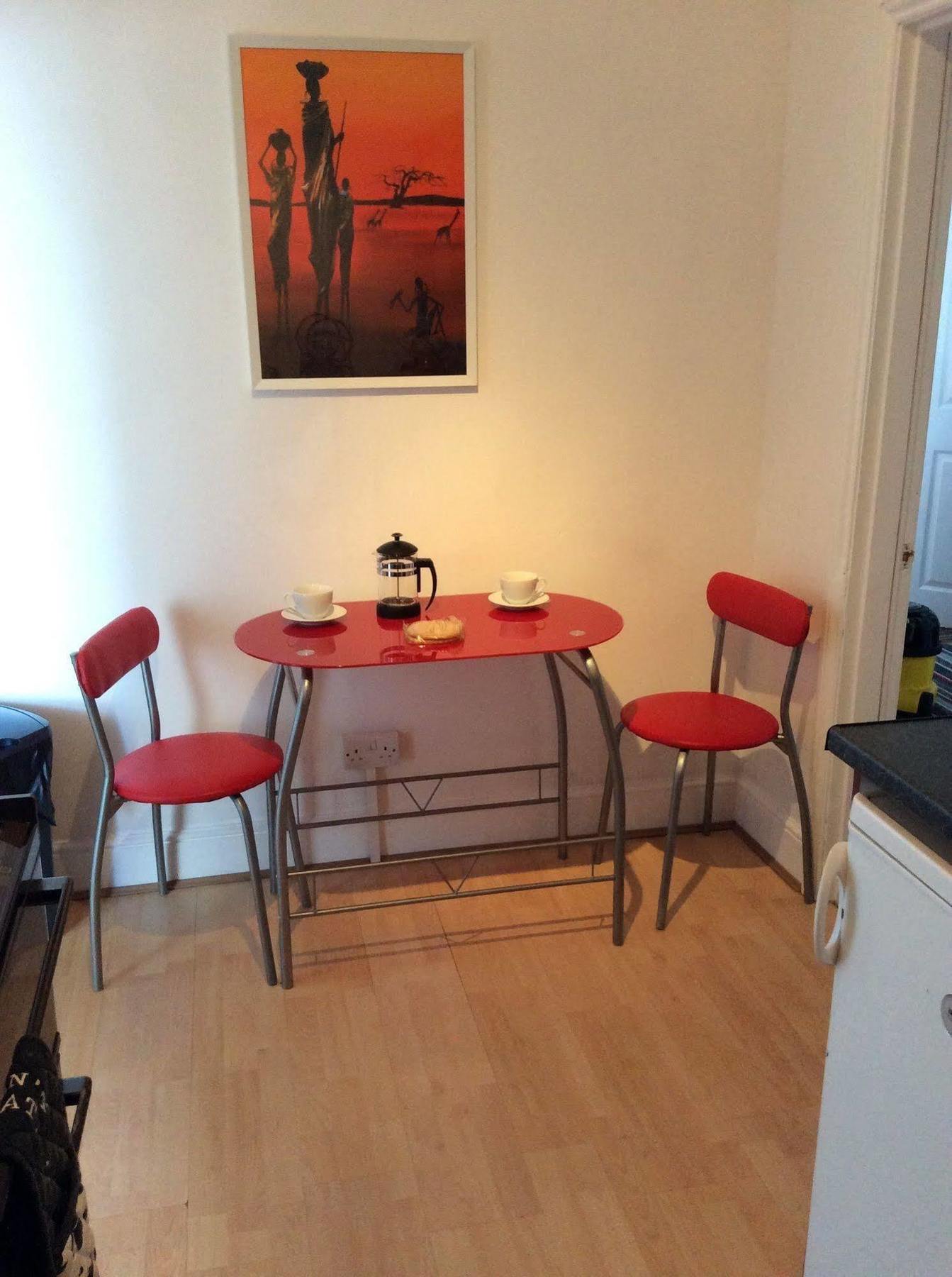 F3 2 Bedroomed Town House - Free Parking - Super 150 Mbps Wifi Near Gavin N Stacey Film House - 1 Free Dog Allowed Barry Exterior foto