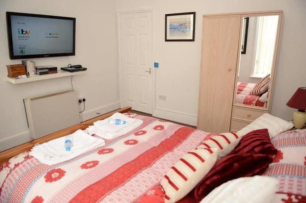 F3 2 Bedroomed Town House - Free Parking - Super 150 Mbps Wifi Near Gavin N Stacey Film House - 1 Free Dog Allowed Barry Exterior foto